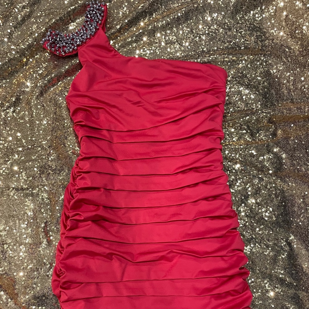 Red dress with zipper on the side -medium